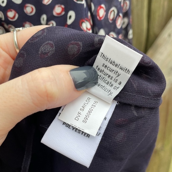 Diane Von Furstenburg Saylor DVF 100% Silk - Picture 14 of 16